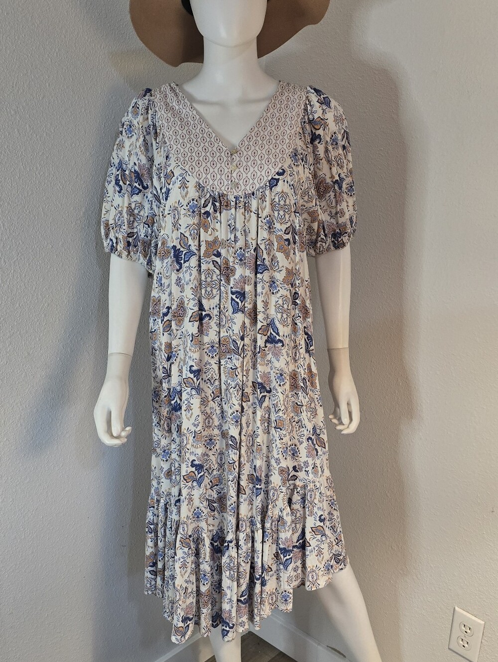✨️LUCKY BRAND✨️ Relax Midi Dress with Blue Floral Print